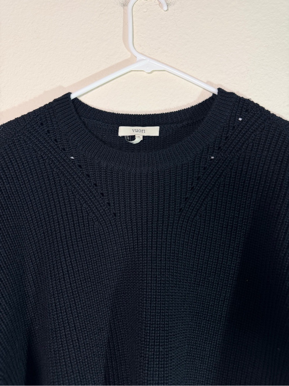 Vuori Alps Crew Neck Merino Wool Sweater Black NWT Medium - Picture 9 of 12